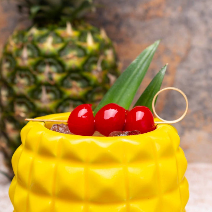 BarConic® Tiki Drinkware - Ceramic Pineapple with Lid - 20 ounce