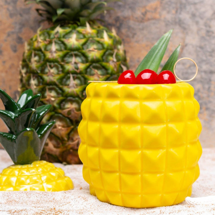 BarConic® Tiki Drinkware - Ceramic Pineapple with Lid - 20 ounce